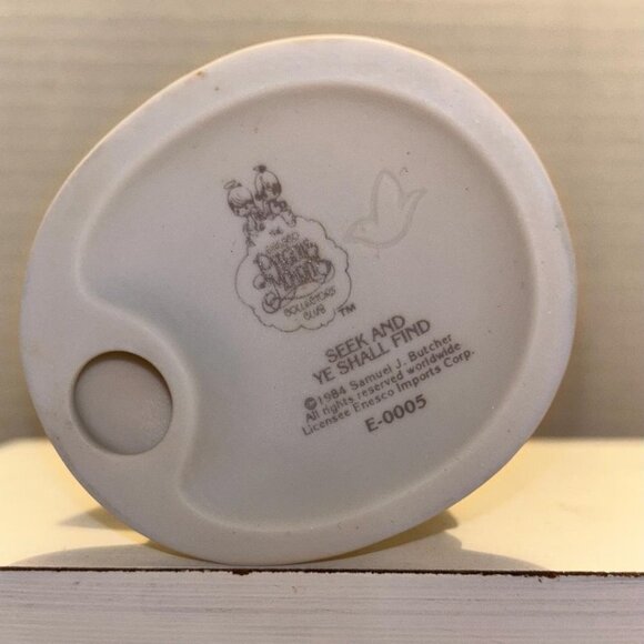 PRECIOUS Moments "Seek and ye shall find" 1985 Membership Figurine - Picture 3 of 3